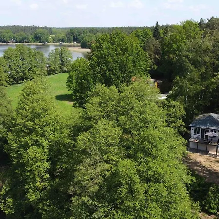 Semesterbostad Garten Eden In *